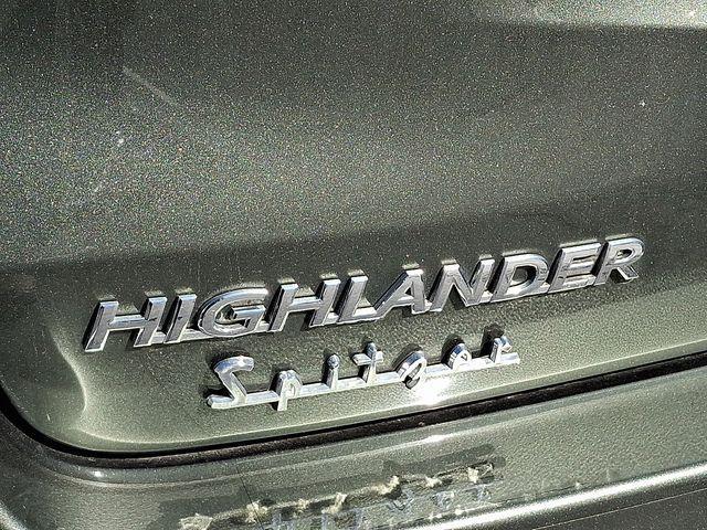 used 2017 Toyota Highlander car, priced at $23,892
