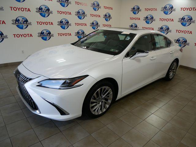 used 2022 Lexus ES 300h car, priced at $43,492