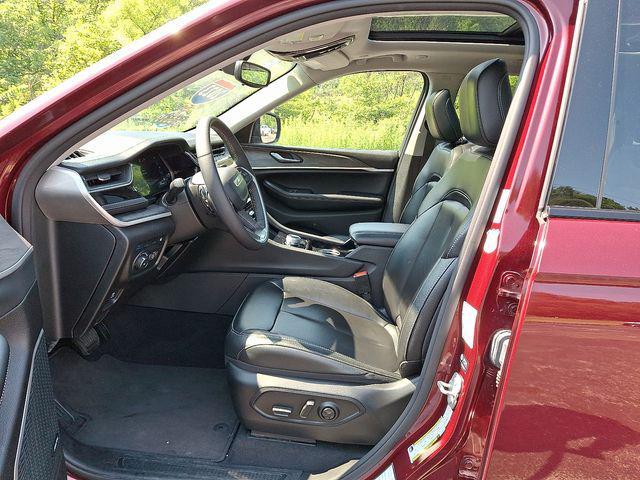 used 2023 Jeep Grand Cherokee 4xe car, priced at $28,494