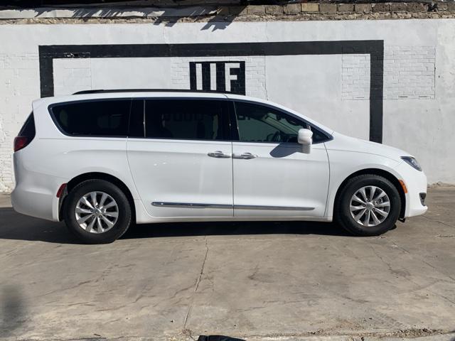 used 2017 Chrysler Pacifica car, priced at $14,792