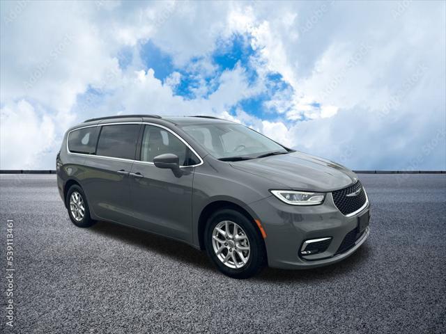 used 2022 Chrysler Pacifica car, priced at $25,004