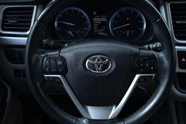 used 2019 Toyota Highlander car, priced at $25,995