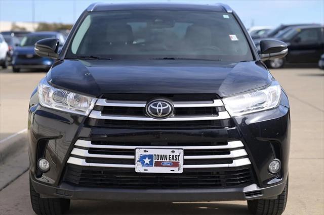 used 2019 Toyota Highlander car, priced at $25,995