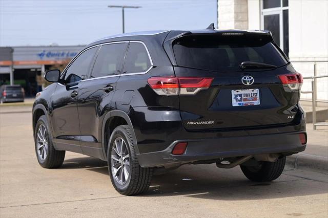 used 2019 Toyota Highlander car, priced at $25,995