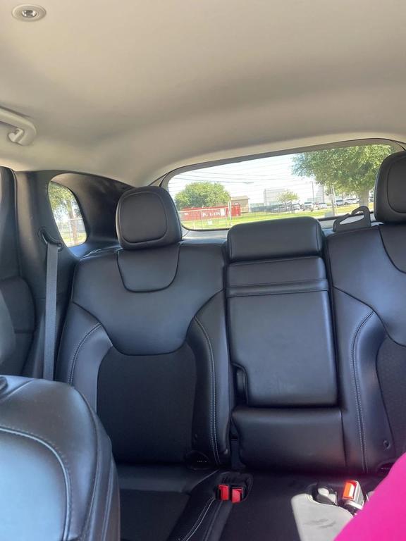 used 2019 Jeep Cherokee car, priced at $15,424