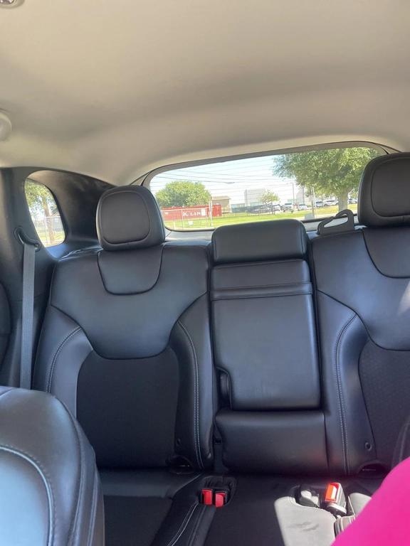 used 2019 Jeep Cherokee car, priced at $15,424