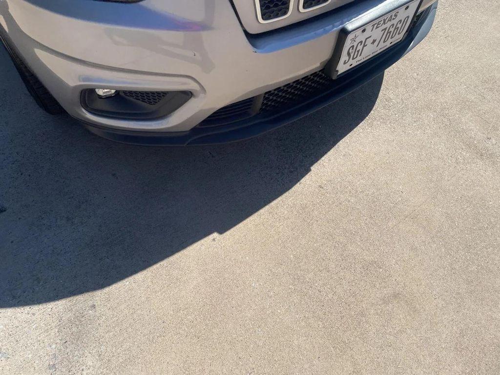 used 2019 Jeep Cherokee car, priced at $15,424