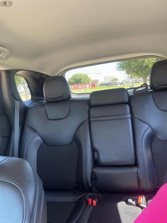 used 2019 Jeep Cherokee car, priced at $15,424