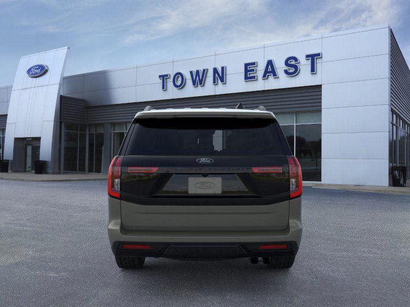 new 2025 Ford Expedition car, priced at $78,124