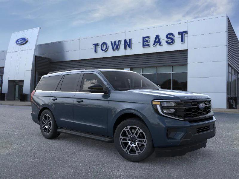 new 2025 Ford Expedition car, priced at $64,290