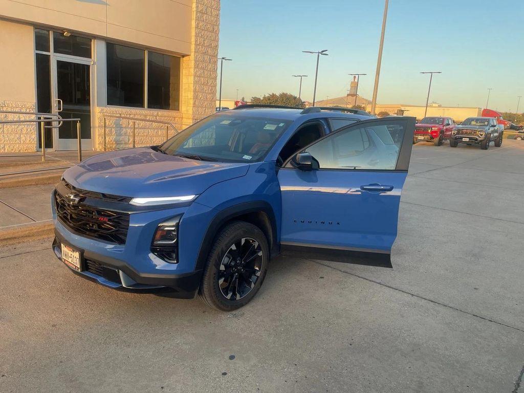 used 2025 Chevrolet Equinox car, priced at $29,984