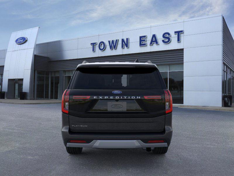 new 2025 Ford Expedition car, priced at $75,398