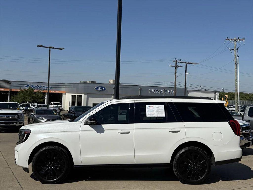 used 2025 Ford Expedition car, priced at $75,337
