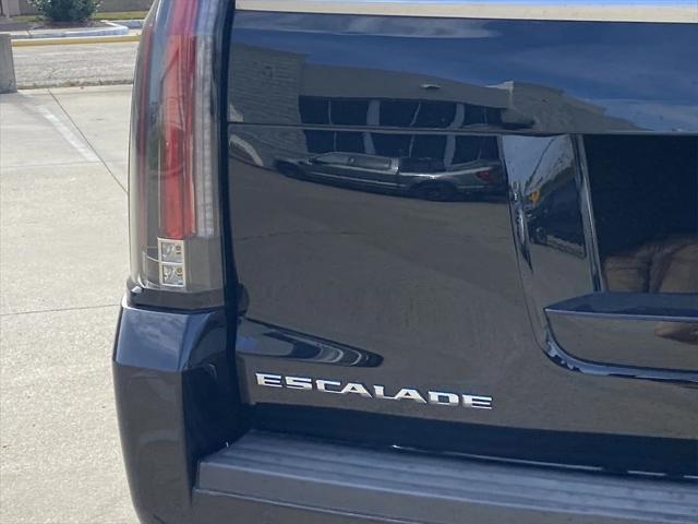 used 2015 Cadillac Escalade car, priced at $24,665