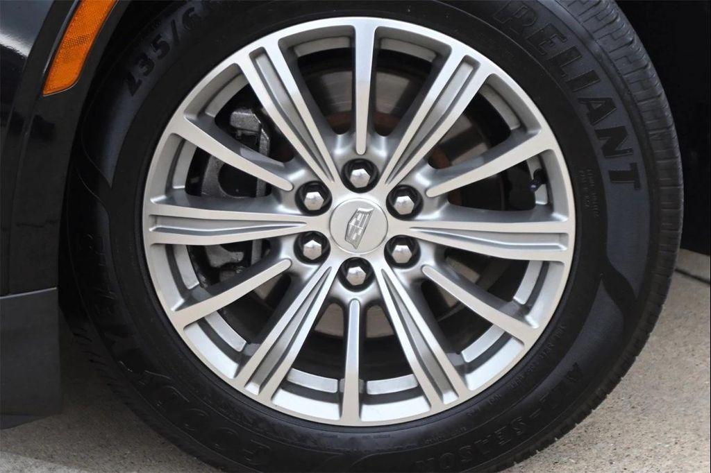 used 2019 Cadillac XT5 car, priced at $17,373