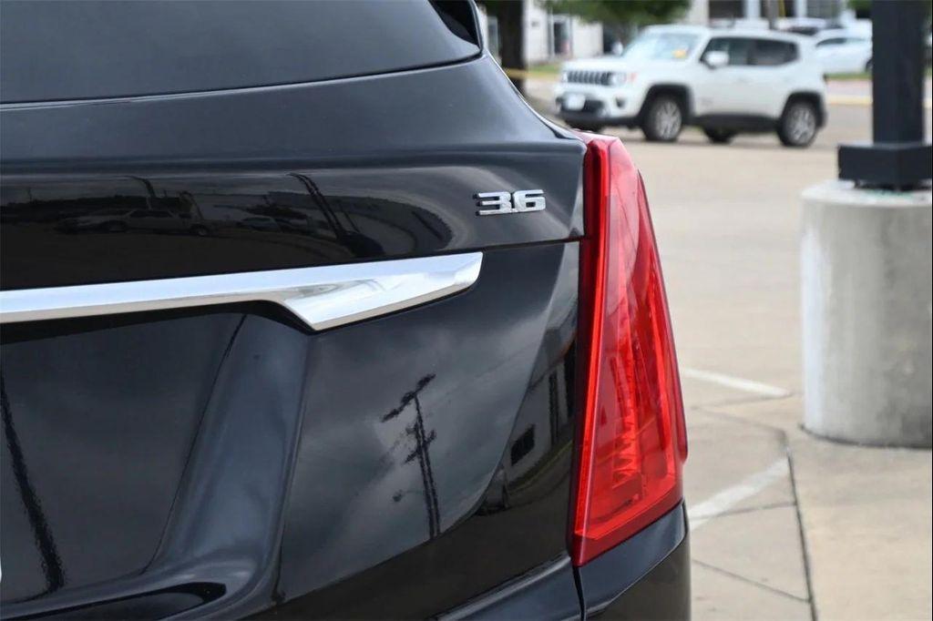 used 2019 Cadillac XT5 car, priced at $17,373