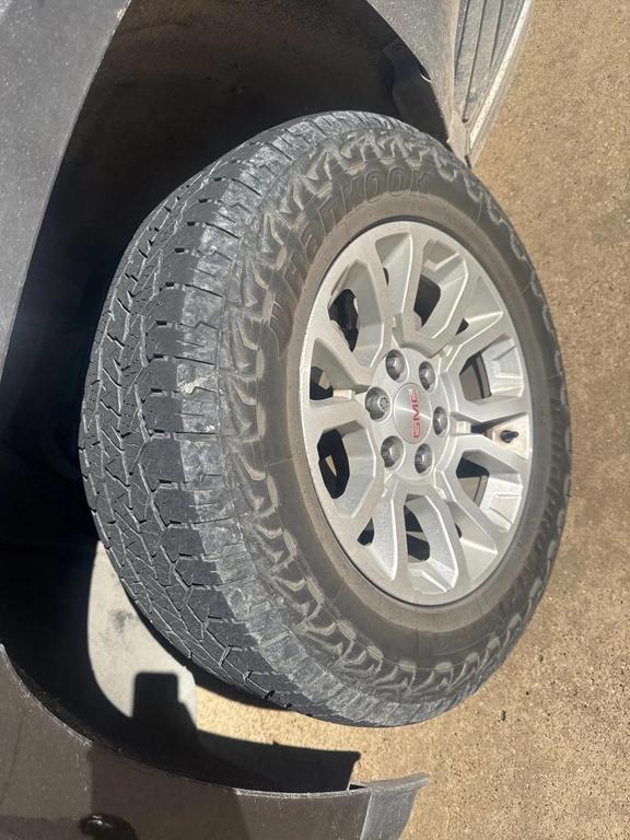 used 2019 GMC Yukon XL car, priced at $18,116