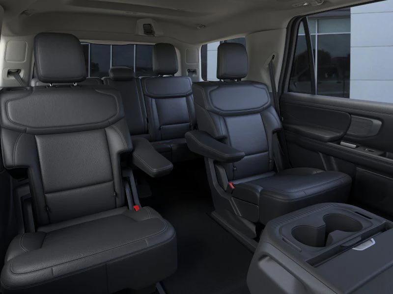 new 2025 Ford Expedition car, priced at $76,299