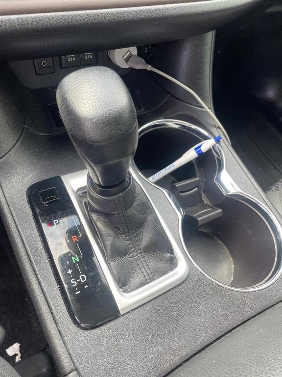 used 2018 Toyota Highlander car, priced at $17,391