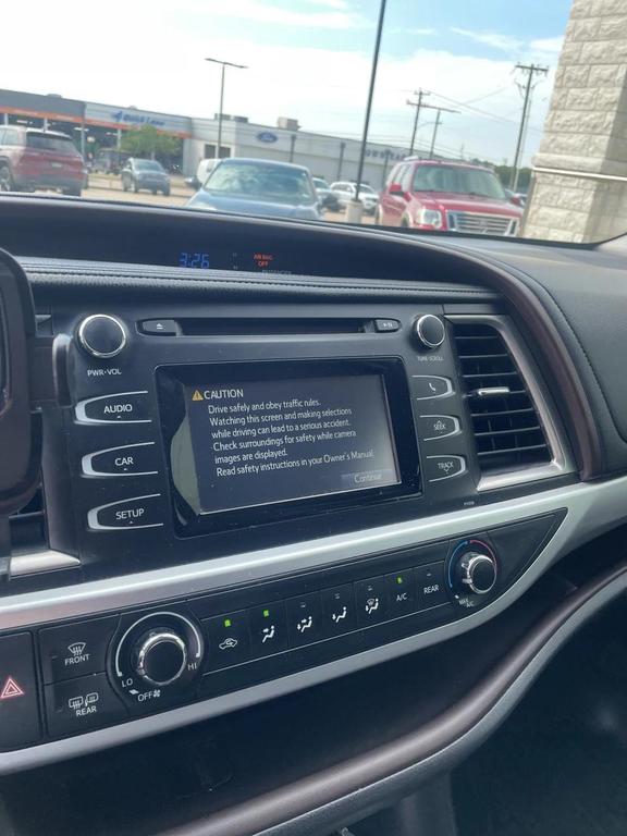 used 2018 Toyota Highlander car, priced at $17,391