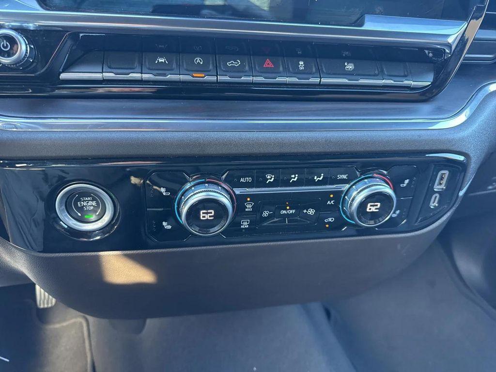 used 2024 GMC Sierra 1500 car, priced at $40,255