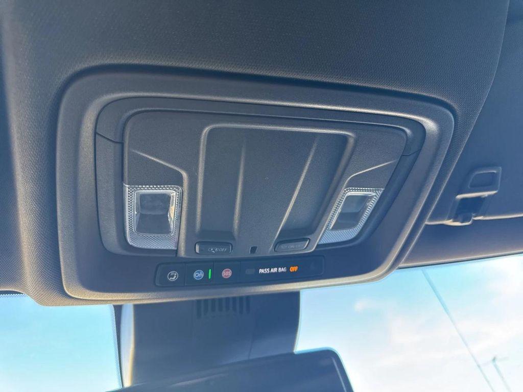 used 2024 GMC Sierra 1500 car, priced at $40,255