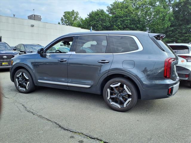 used 2023 Kia Telluride car, priced at $33,761