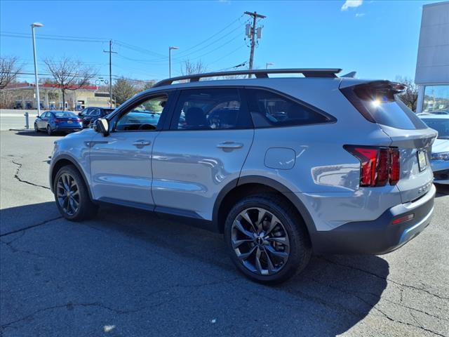 used 2022 Kia Sorento car, priced at $32,632