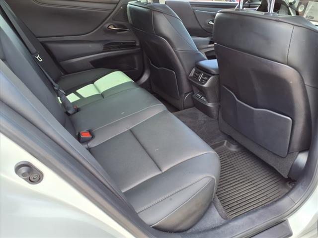 used 2024 Lexus ES 300h car, priced at $41,999
