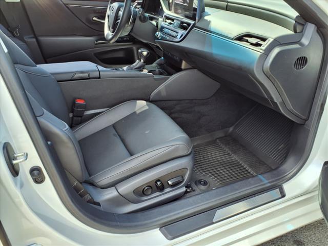 used 2024 Lexus ES 300h car, priced at $41,999