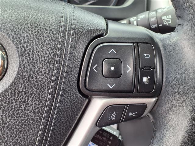 used 2019 Toyota Highlander car, priced at $33,597