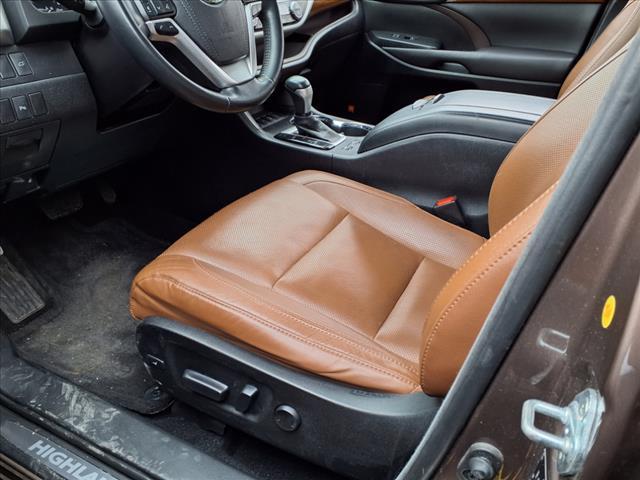 used 2017 Toyota Highlander car, priced at $25,498