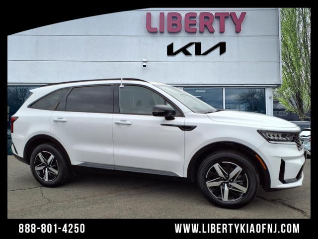 used 2022 Kia Sorento car, priced at $27,459