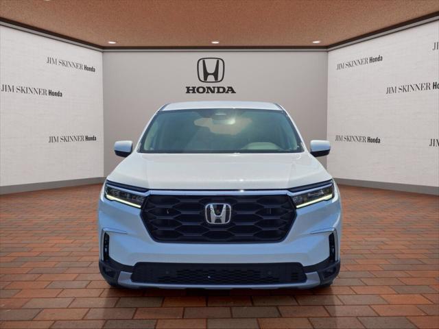 new 2025 Honda Pilot car, priced at $48,202