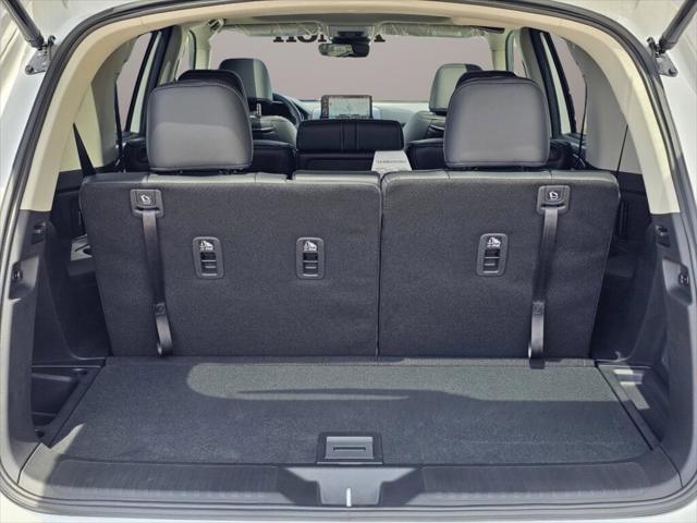 new 2025 Honda Pilot car, priced at $55,882