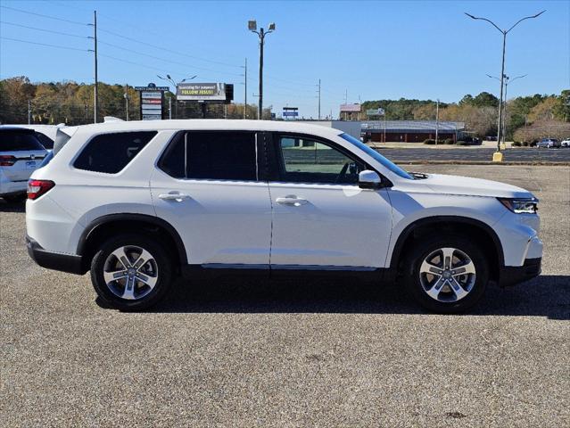 new 2025 Honda Pilot car, priced at $45,350