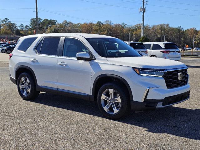 new 2025 Honda Pilot car, priced at $45,350