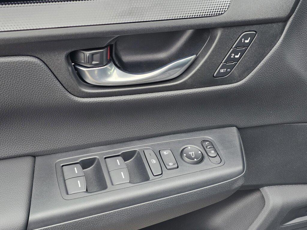 new 2026 Honda CR-V Hybrid car, priced at $42,572