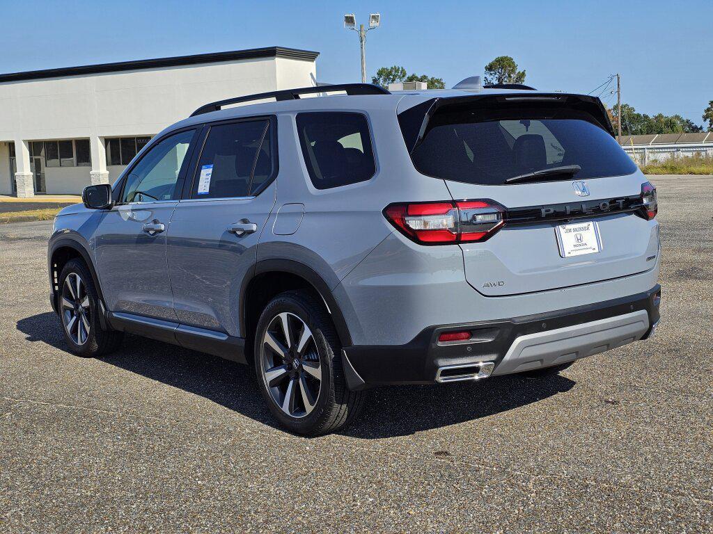 used 2023 Honda Pilot car, priced at $44,990
