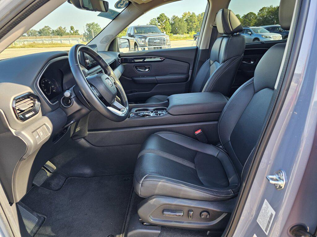 used 2023 Honda Pilot car, priced at $44,990