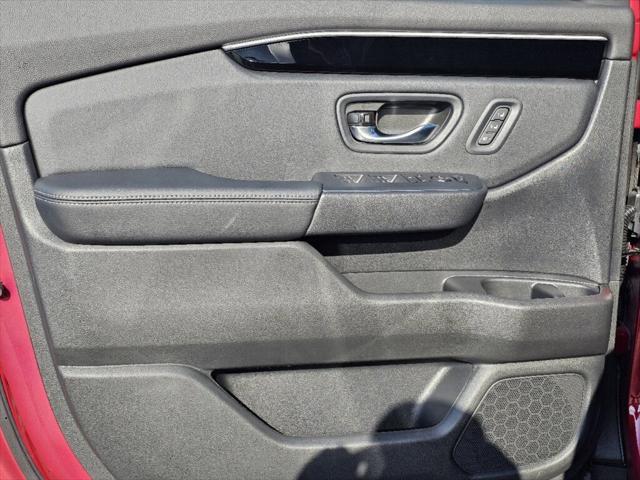 new 2025 Honda Pilot car, priced at $45,948
