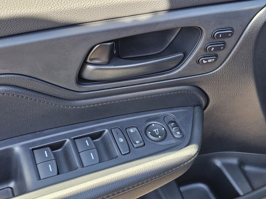 new 2026 Honda Odyssey car, priced at $45,848