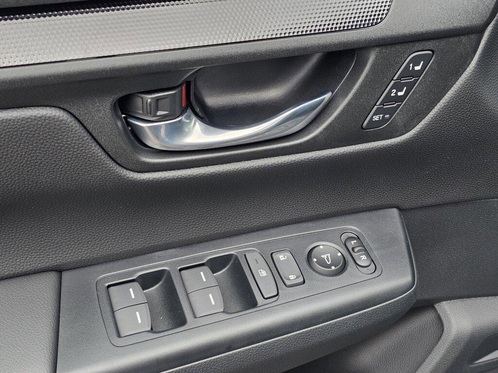 new 2026 Honda CR-V Hybrid car, priced at $42,572