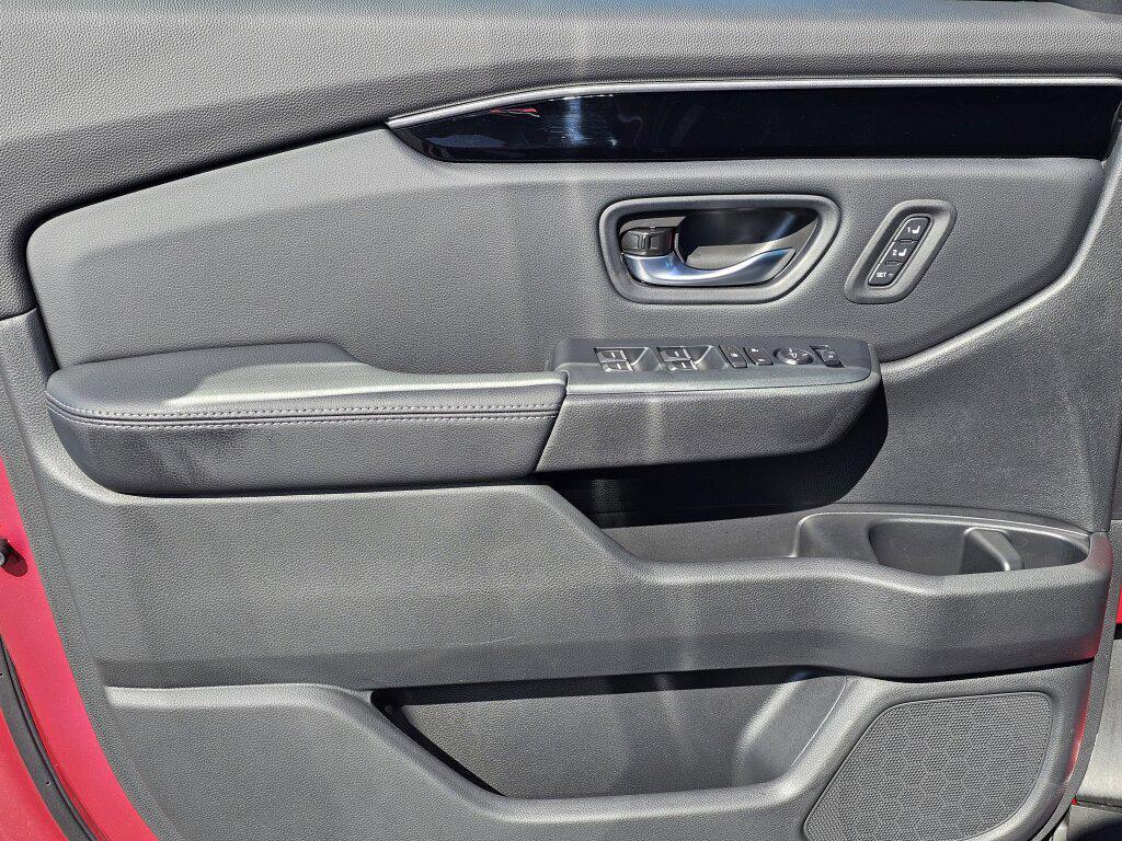 new 2025 Honda Pilot car, priced at $52,447