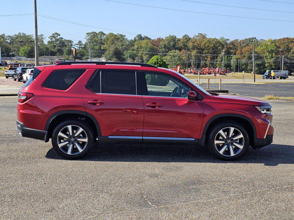 new 2025 Honda Pilot car, priced at $52,447