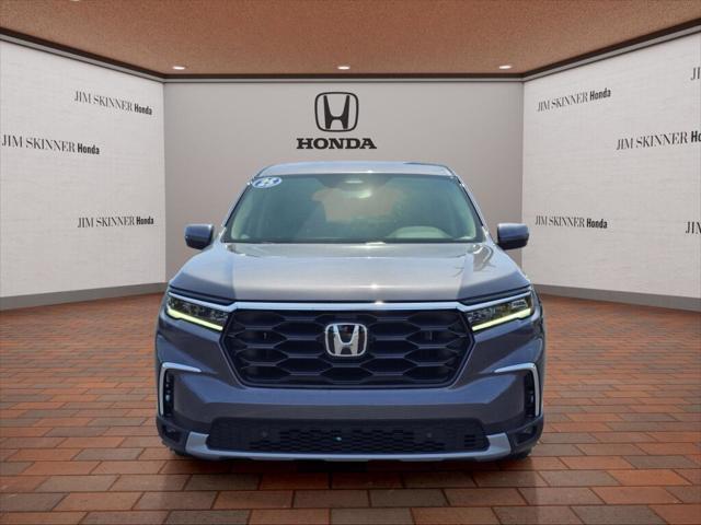 new 2025 Honda Pilot car, priced at $45,548