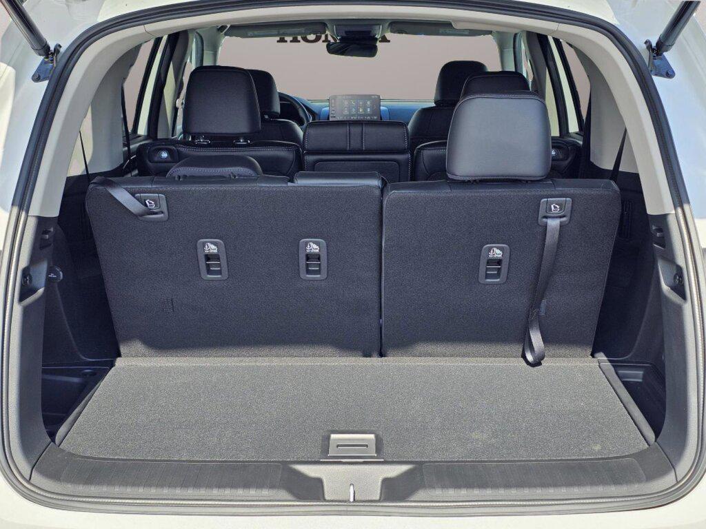 new 2025 Honda Pilot car, priced at $48,103