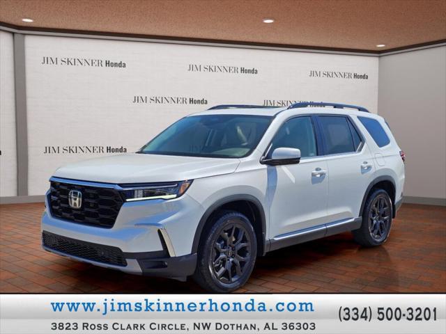 new 2025 Honda Pilot car, priced at $52,202