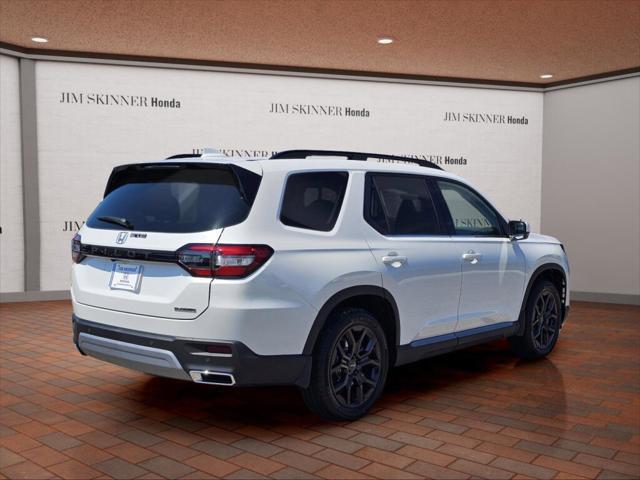 new 2025 Honda Pilot car, priced at $52,202