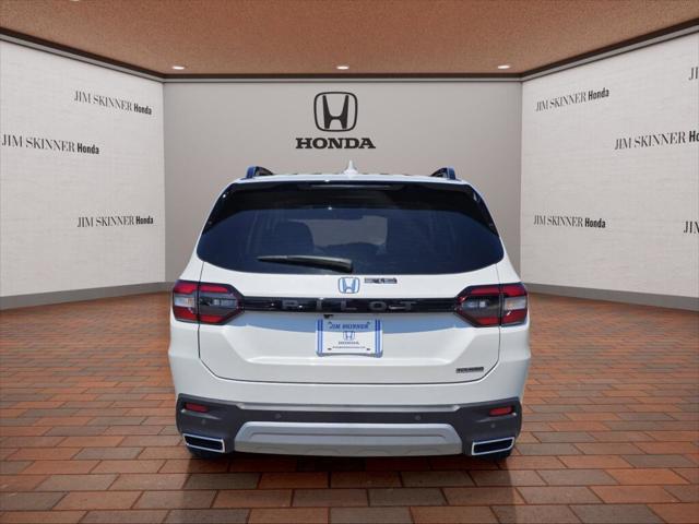 new 2025 Honda Pilot car, priced at $52,202
